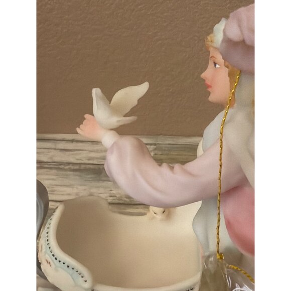 Roman Seraphim Classics #81879 Haley Joyful Soul Angel Figurine w/FLAW - No Box - Picture 11 of 16